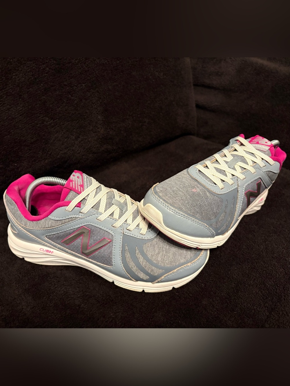 New Balance 496v3 gray / pink running shoe w/ Cush+ midsole women’s Size 10